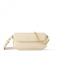 Wallet on Chain Ivy Cream Monogram Empreinte Leather M82210